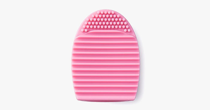 BowLift | Silicone Makeup Brush Cleaner - Cleans your makeup brushes thoroughly without damaging them!