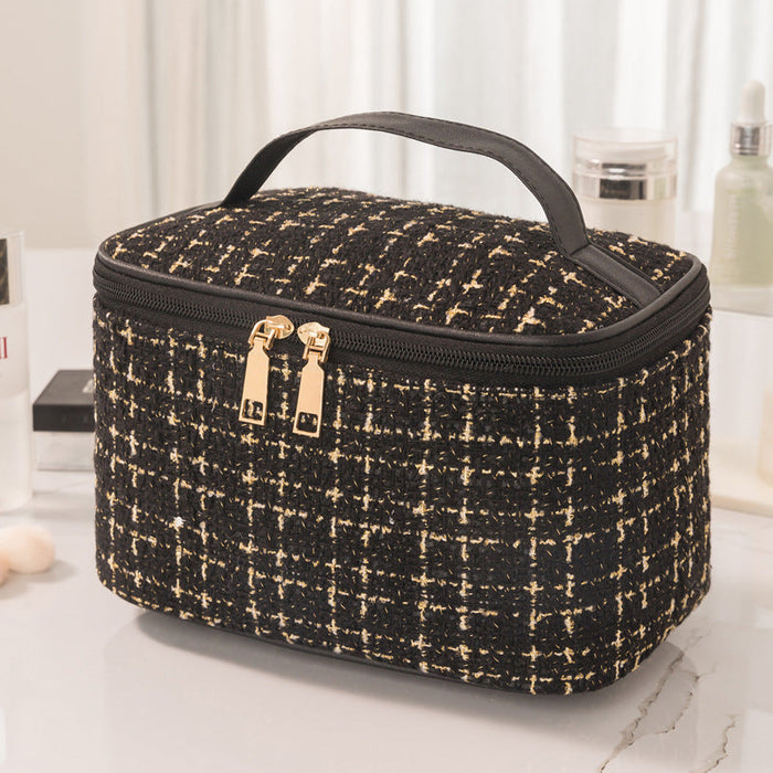 Stylish Quilted Cosmetic Case Bowlift