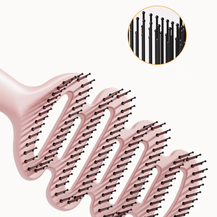 BowLift | Curved hairbrush with ventilation